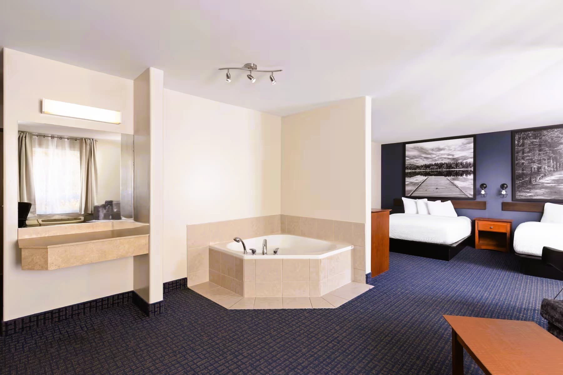 Suite 2 lits Queen avec salon distinct de l'Hôtel Terra